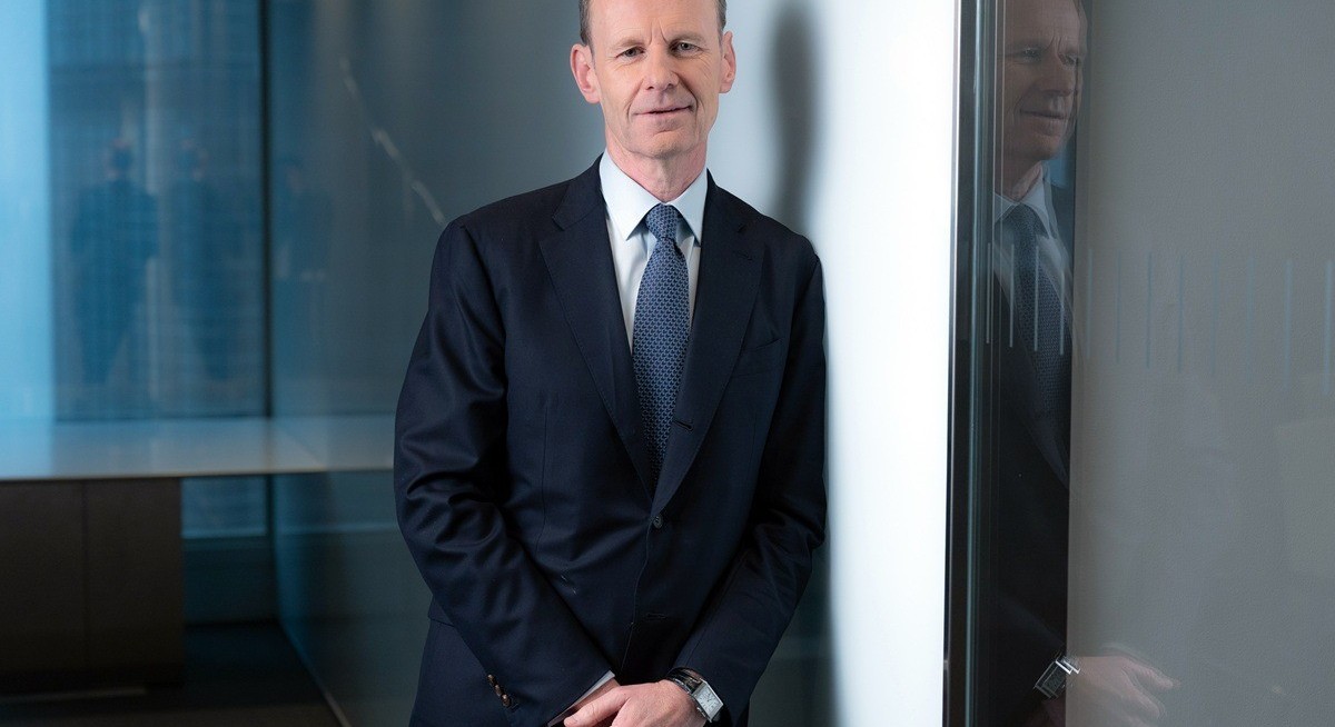 Former ANZ CEO Elliott sues Australian bank over bonus cuts