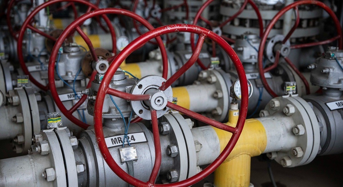 European gas prices jump as Trump threatens Hormuz blockade