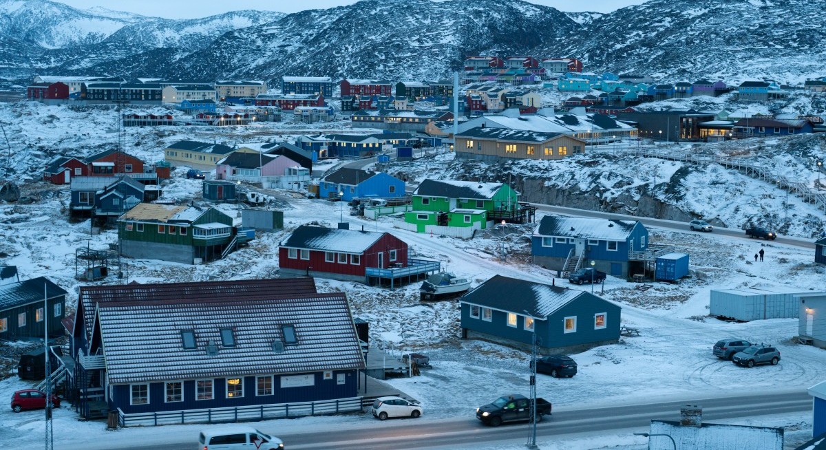 Markets slump as Greenland, Japan fears shake up torpid trading