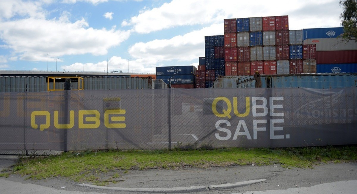Macquarie-led group to buy Qube Holdings for US$8.3 bil