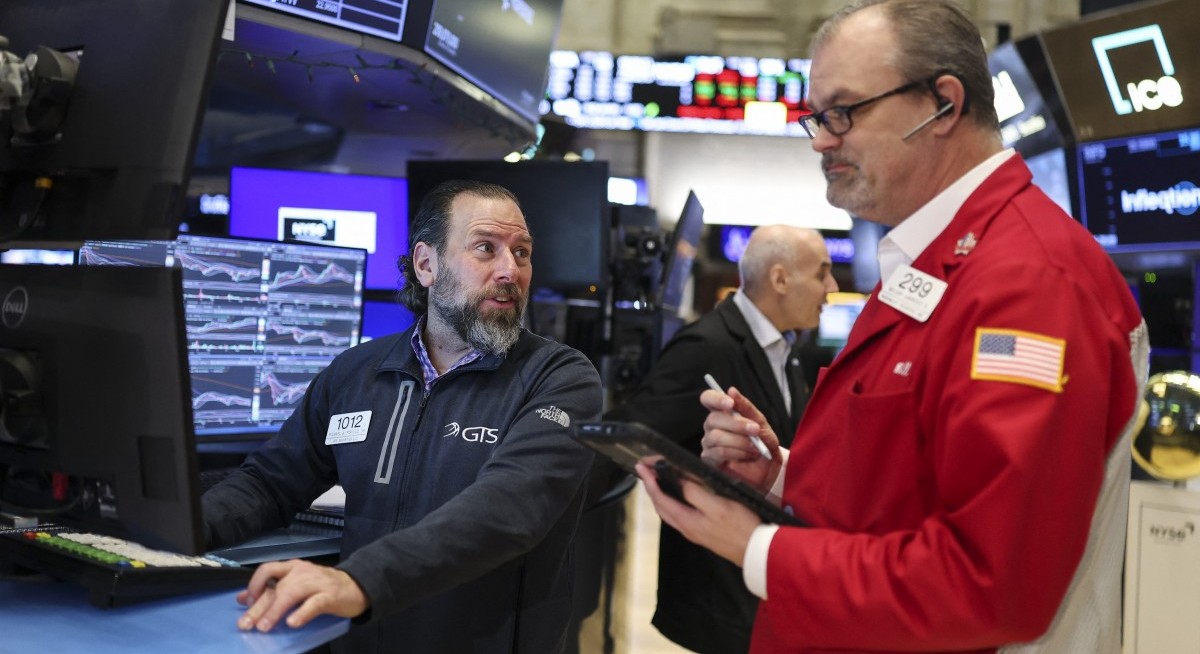 US stocks decline as US-Iran risks spur rally in oil