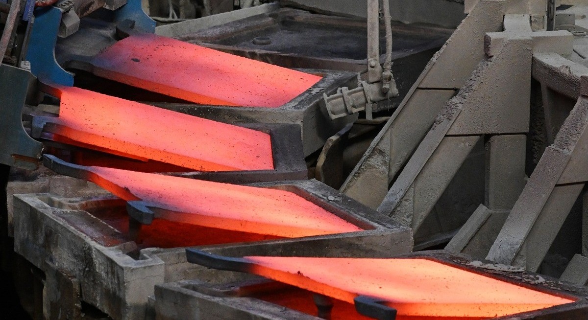 Glencore, Canada near deal to save threatened copper facility