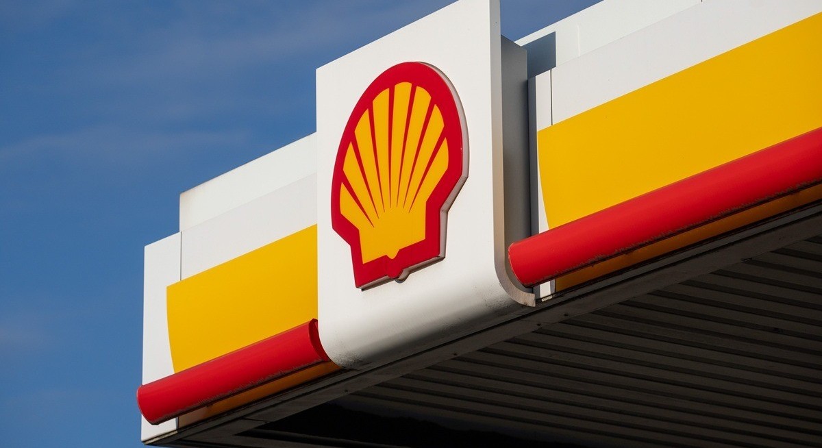 Shell signals strong oil and gas trading profit on Iran war
