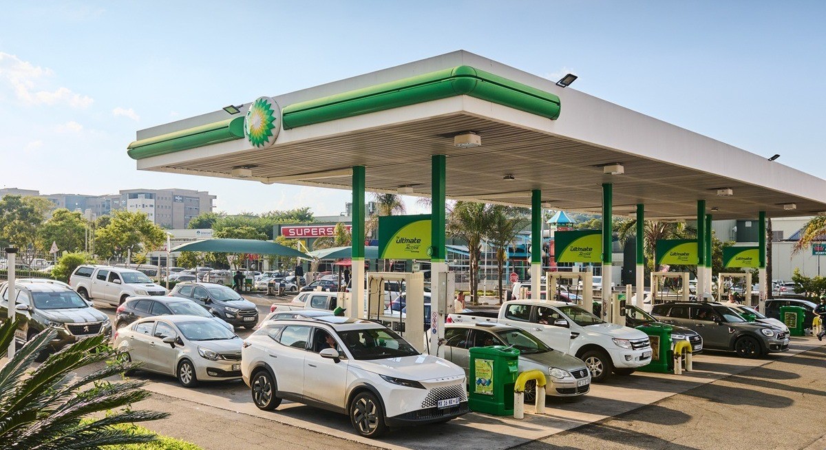 BP gains on Exxon to emerge as top big-oil stock during Iran war