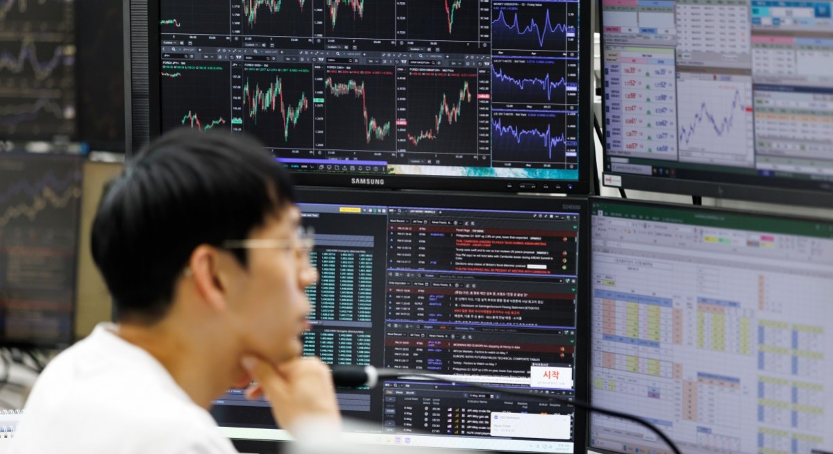 Asian stocks set to gain after US chipmakers rally