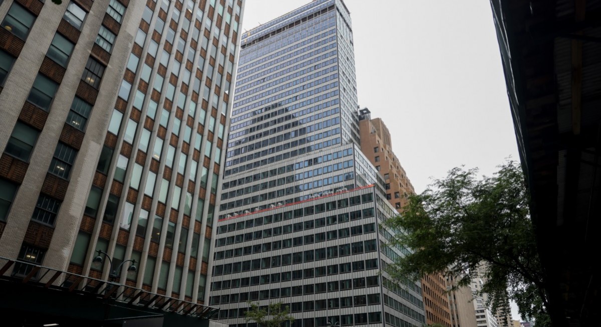 NYC is racing to secure unstable Midtown Manhattan building