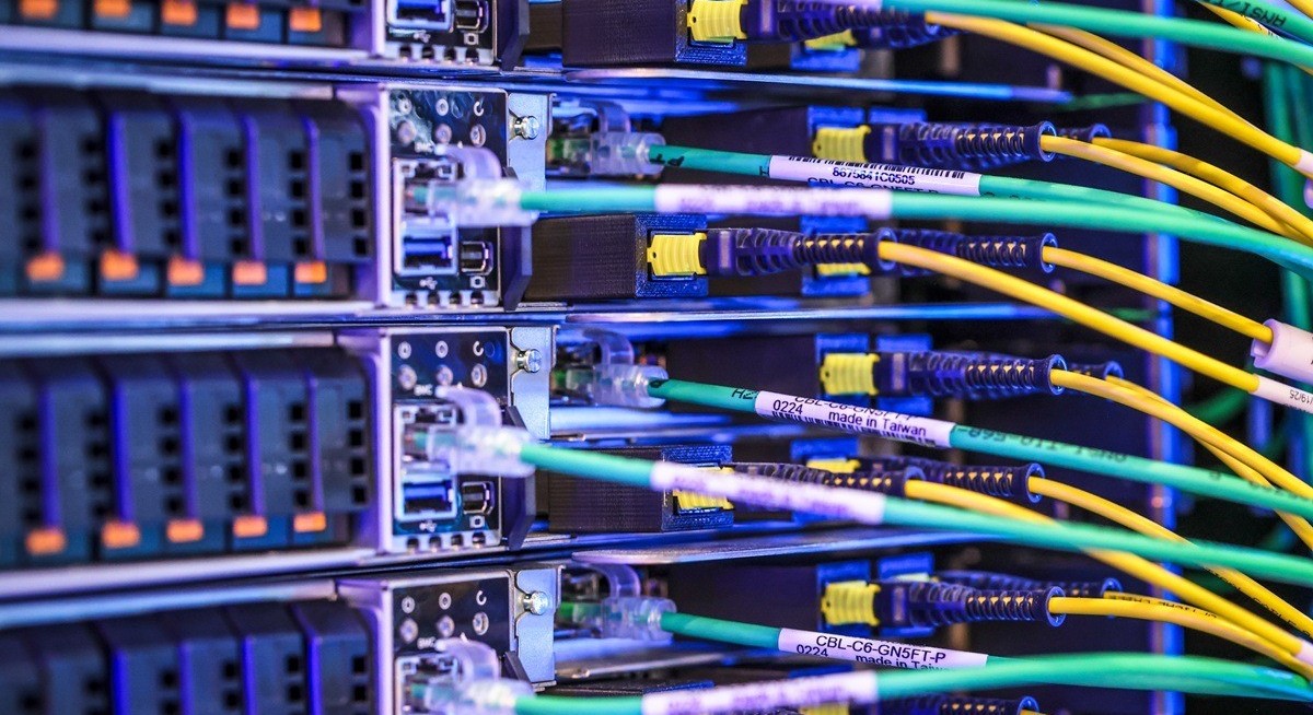 Data centre firm Elice plunges 33% in debut sunk by AI worry