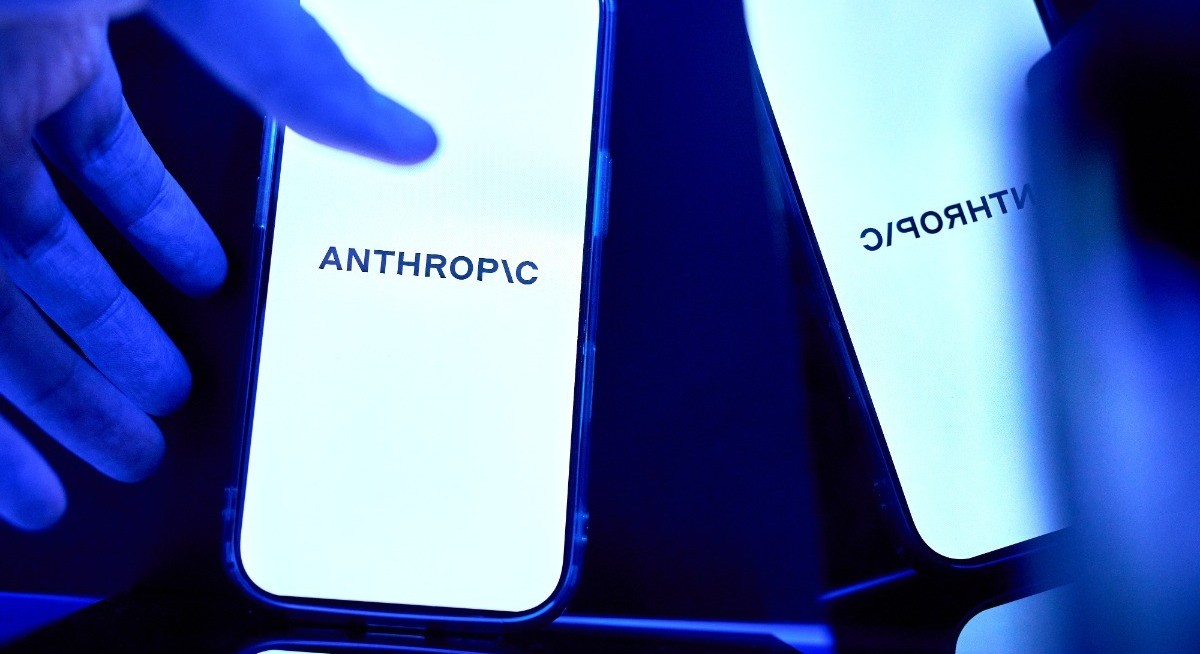 Anthropic releases Mythos-like model without cyber capabilities