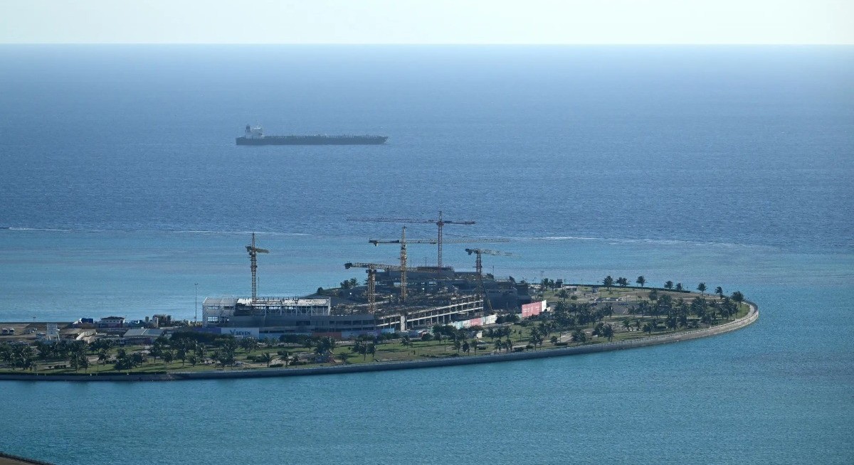 Saudis give oil buyers Red Sea option as Hormuz crisis persists — Bloomberg