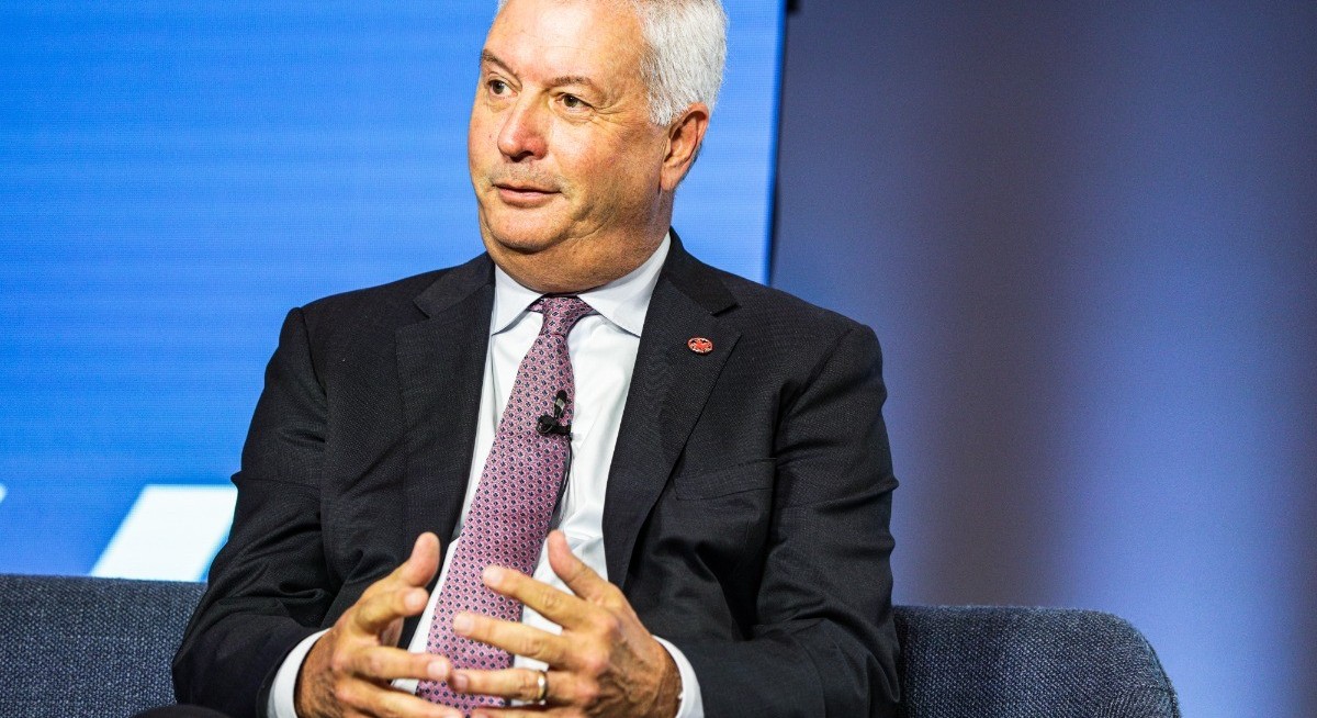 Air Canada CEO to quit after furore about crash condolence video