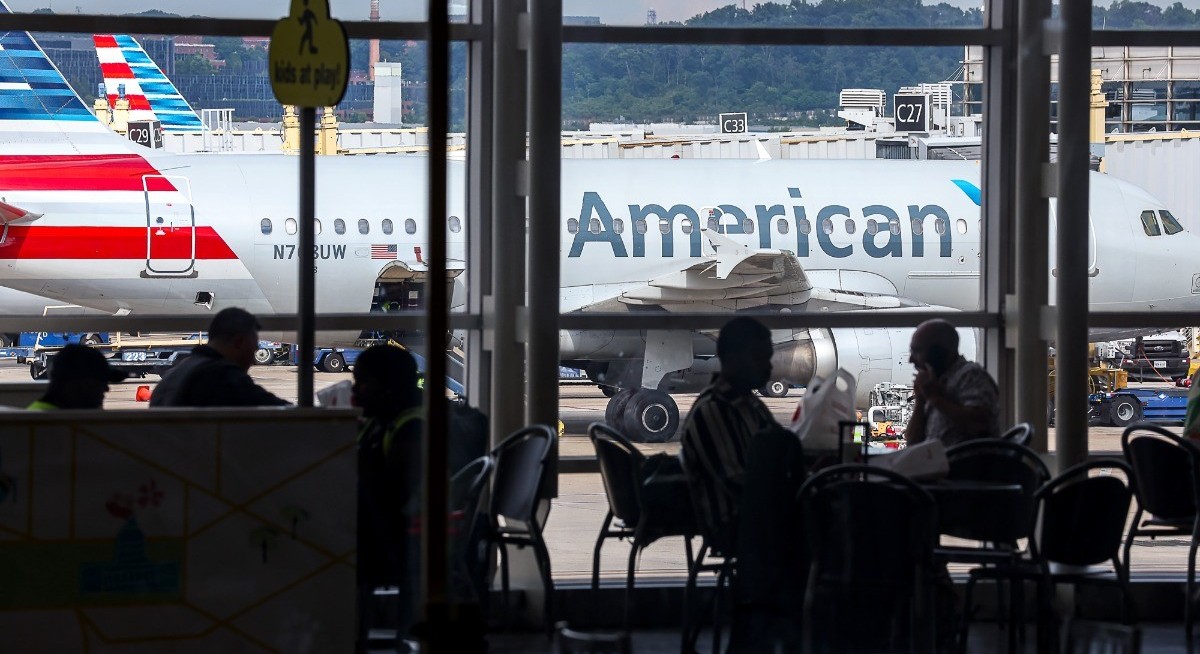 American Airlines cuts outlook again, sees higher fuel bill this year
