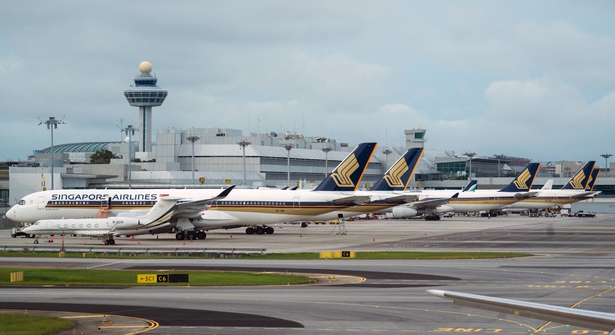 A two-decade fly-by - THE EDGE SINGAPORE