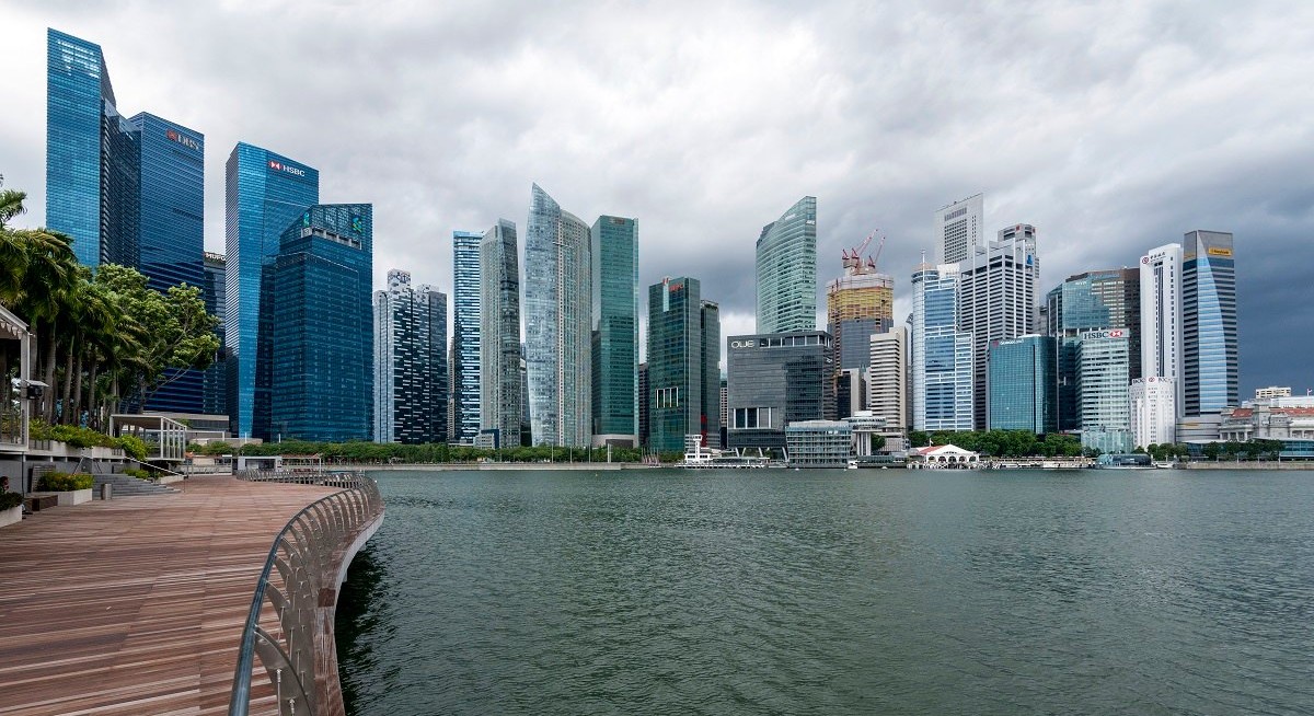 Rich investors' hesitance to trade a blow to Singapore banks