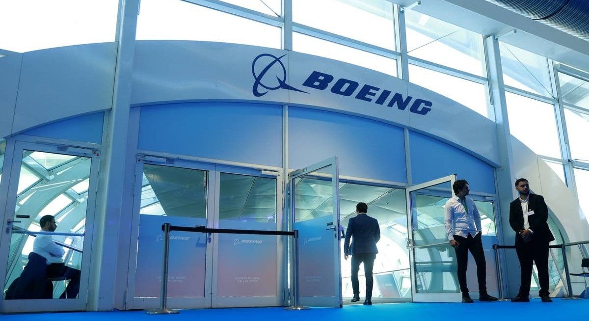 Emirates throws weight behind Boeing with top-up order for 777X