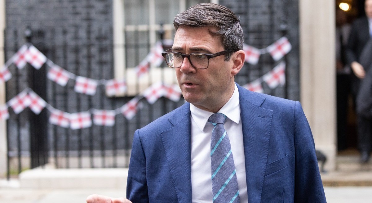 Burnham poised to be next UK premier with majority support