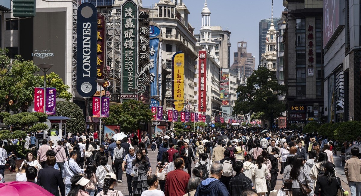 China’s growth seen weakening to bottom of official target range