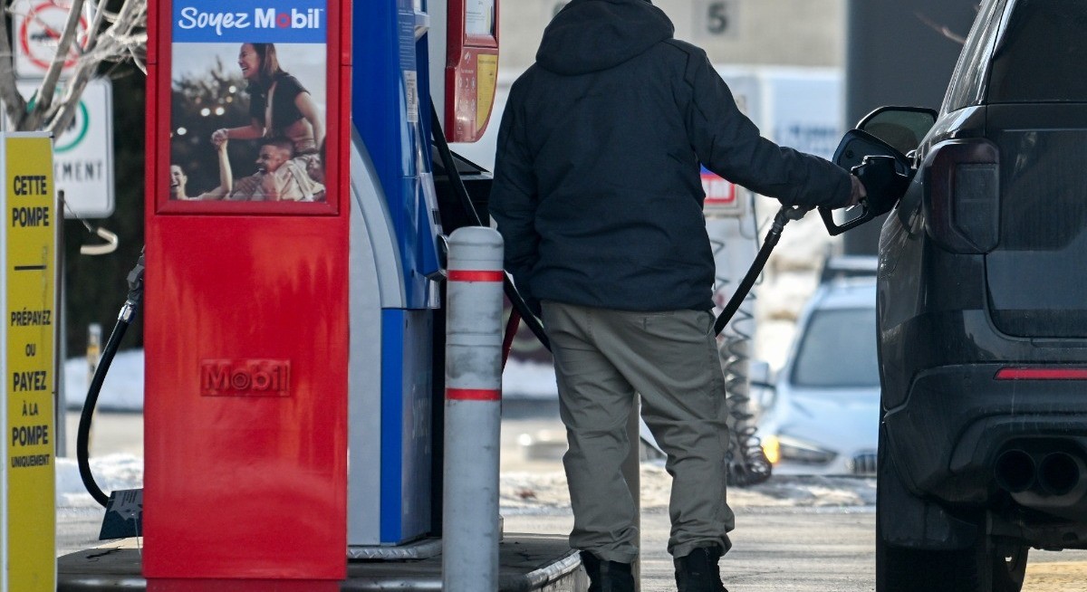 Canada retail sales up 0.6% in April as gas lifts receipts
