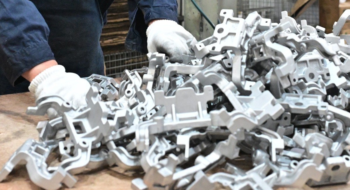 China’s cheap auto parts flood Europe’s biggest car market