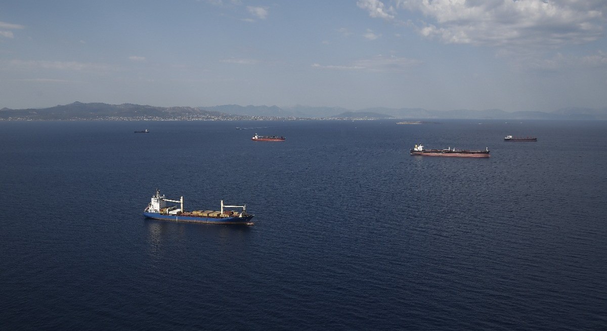 Greece and Malta hesitate over EU’s Russia oil services ban — Bloomberg