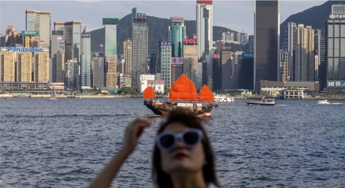 Hong Kong allows cheaper home purchases for investment visas