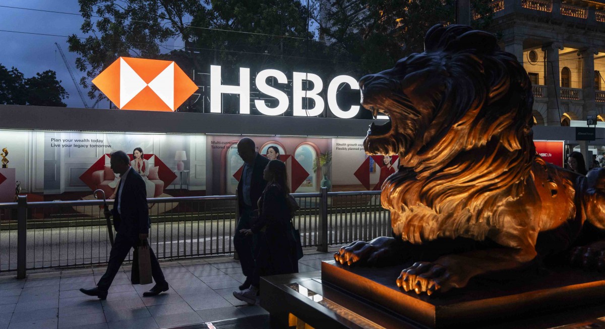 HSBC pulls back credit card business in China: Reuters