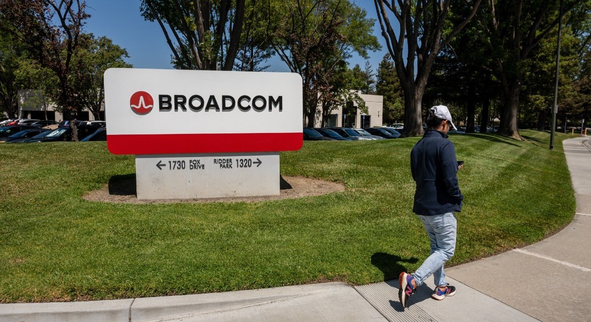 Broadcom ‘primed for disappointment’ after blistering 180% rally