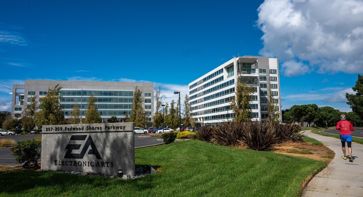 JPMorgan joined by around 20 banks on US$20 bil EA debt