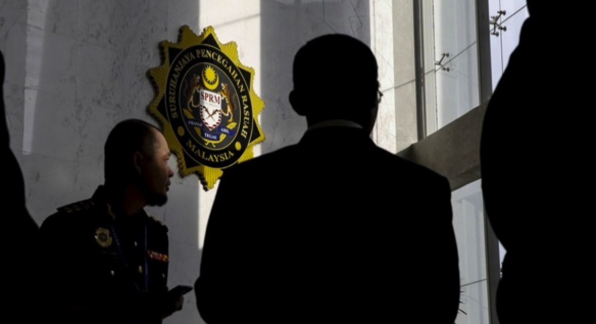 Umno HQ, Selangor bank accounts frozen; may deregister soon