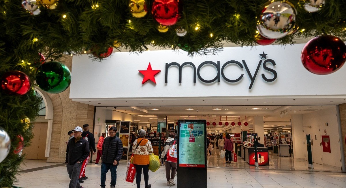 Macy’s lifts outlook in latest sign of solid demand