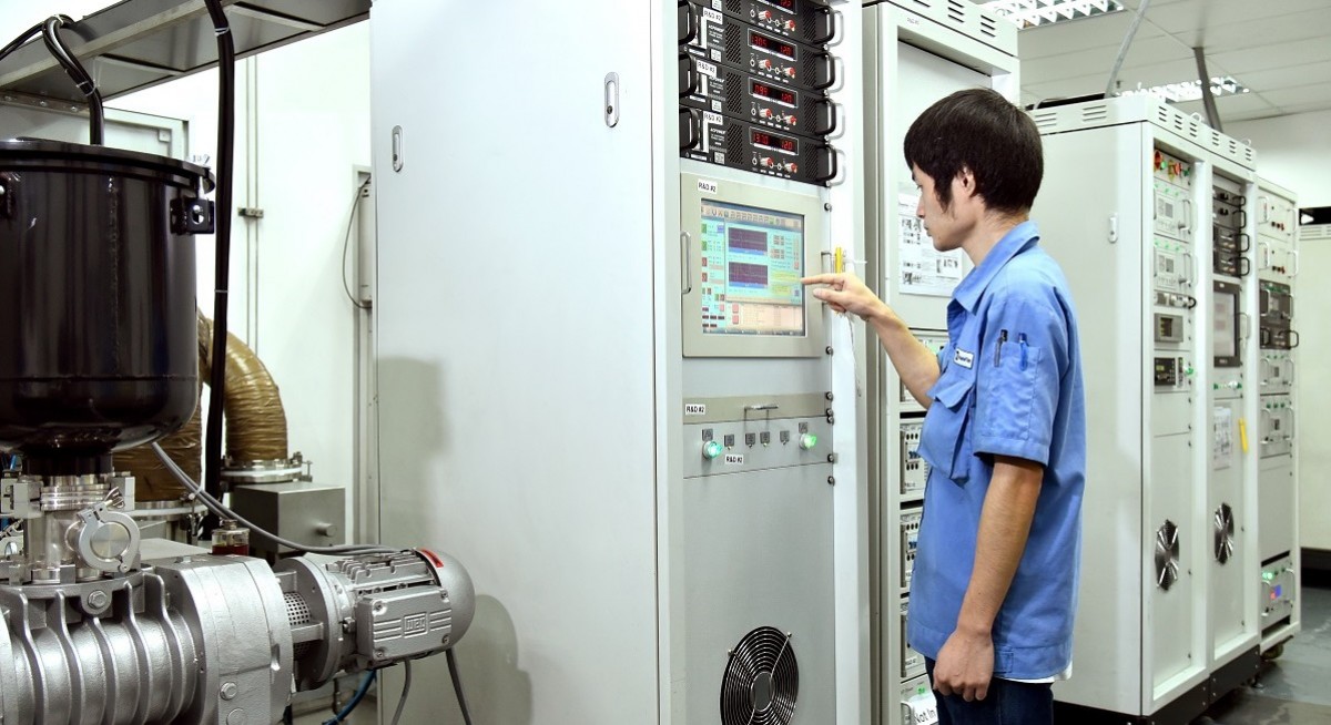 UOB Kay Hian, DBS trim Nanofilm's TP and earnings forecast as supply chain delays drag on