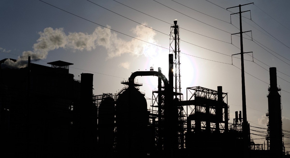 Oil edges up as Trump says US in 'final stages' of reaching Iran deal