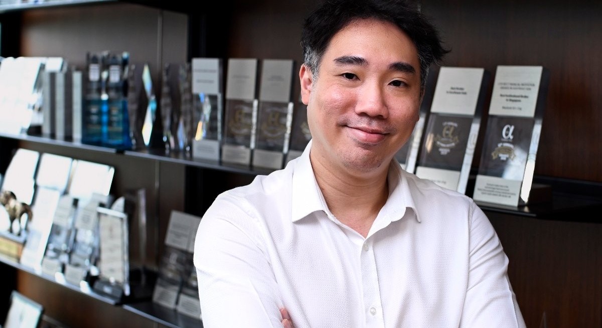 Maybank’s Seet uncovers hidden gems over lor mee with company management