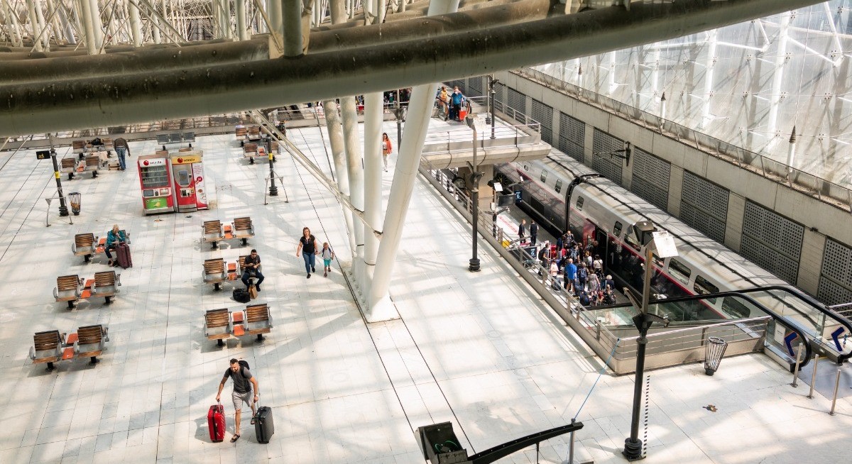 Paris Airports Group rises on €8.4 bil plan to stay competitive