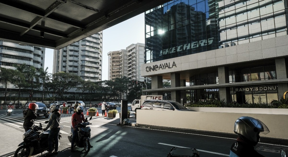 Philippines keeps key rate steady at 4.25% in off-cycle meeting