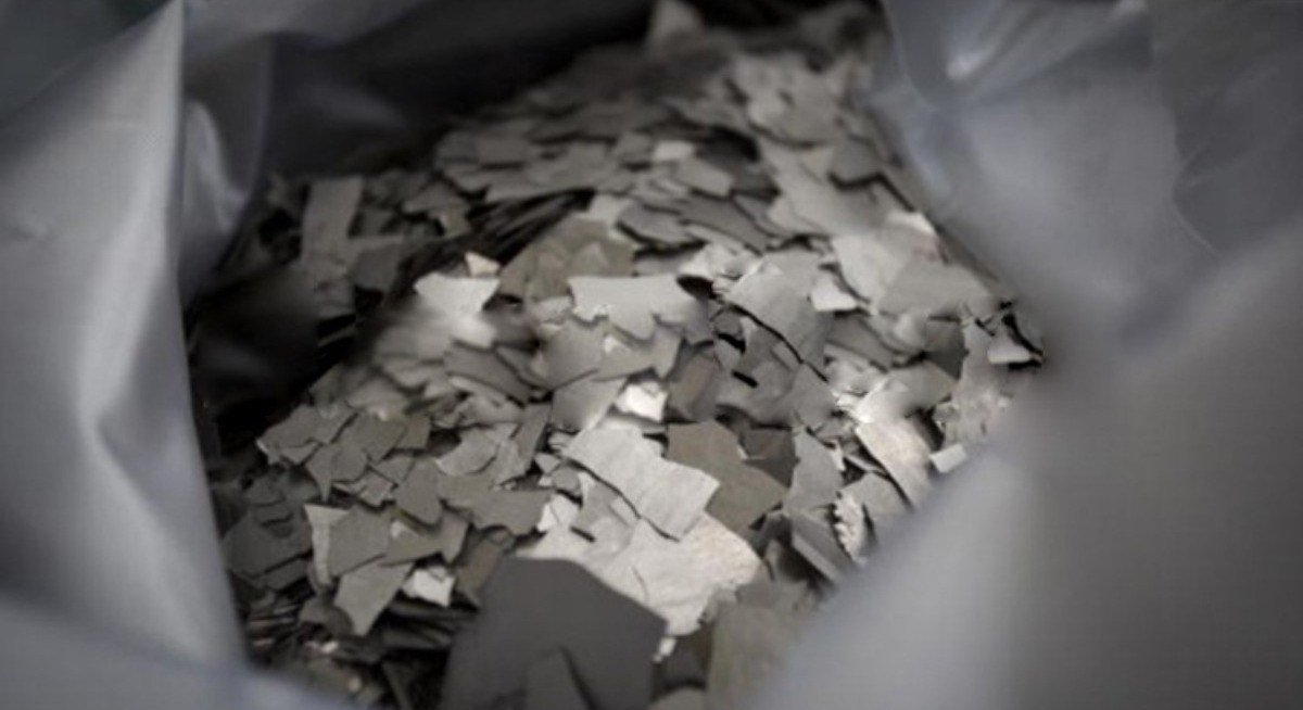 US looks to invest in rare-earth firms in race with China