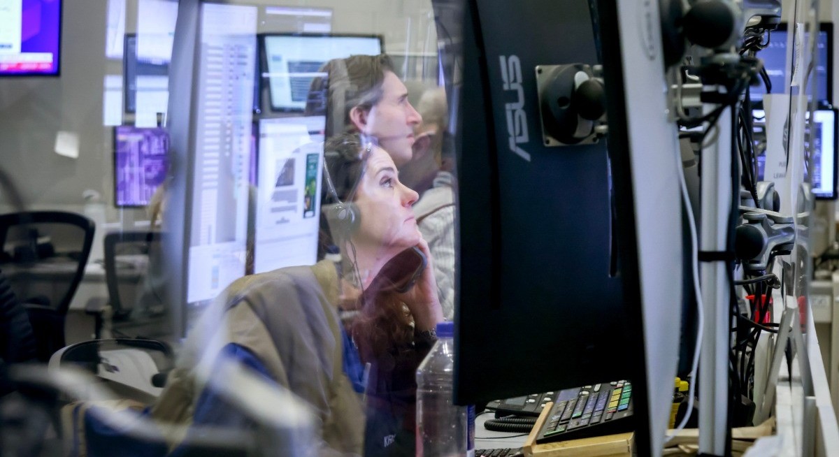 S&P 500 rises on easing US inflation data, upbeat tech outlook