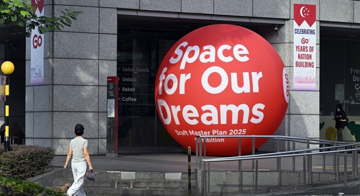 Singapore prioritises jobs amid fragmenting world, rise of AI