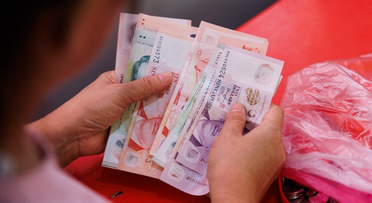 Singapore dollar set to gain despite hawkish Fed, analysts say