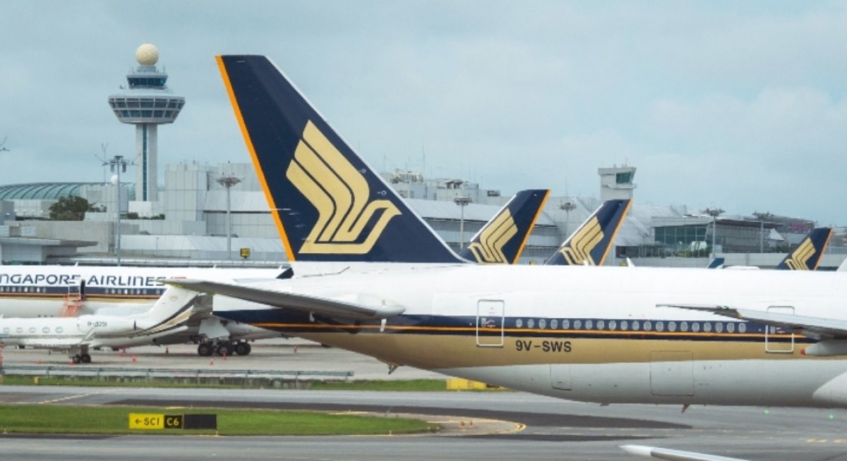 SIA share price shrugs off largest ever full-year net loss of $4.27 bil - THE EDGE SINGAPORE
