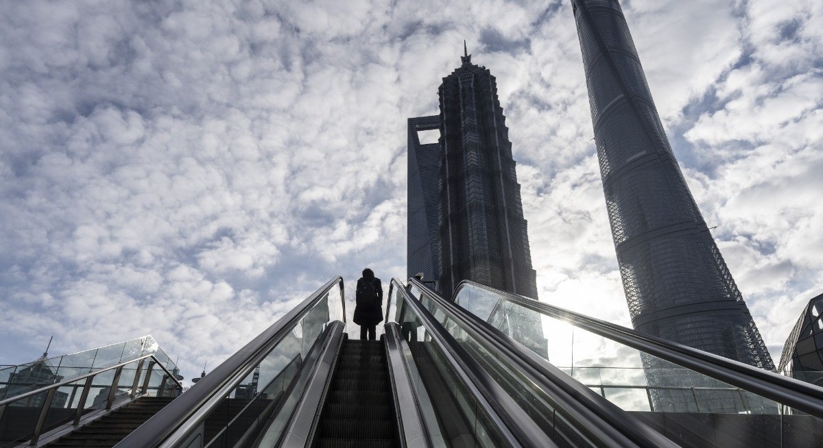 Shanghai sets up big commodities trading firm to boost influence