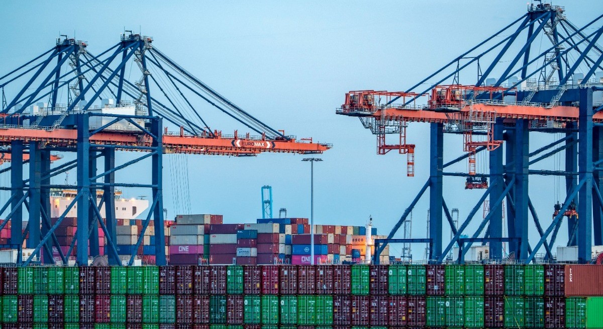 EU keeps US trade deal frozen over tariff uncertainty