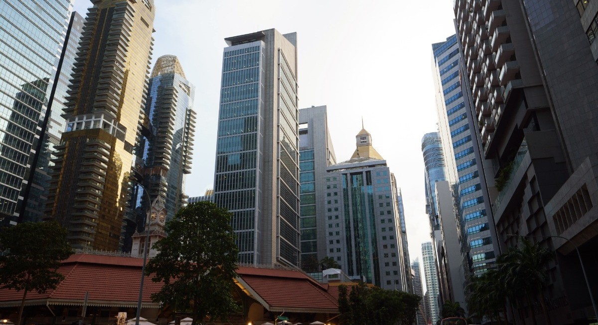 Hedge fund SPX Capital loses Singapore traders during pullback