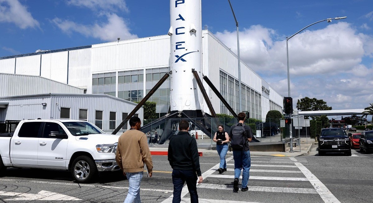 SpaceX shares fluctuate near US$2 tril mark after three-day rout
