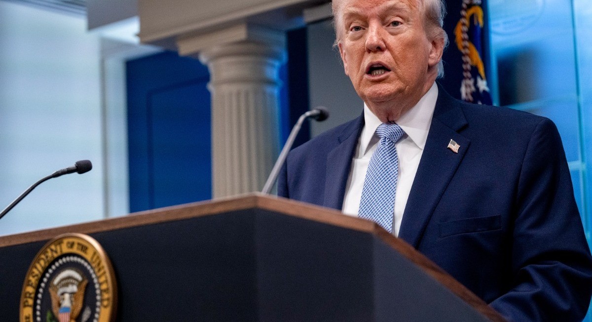 Trump threatens Iran as Vance heads to Pakistan for talks