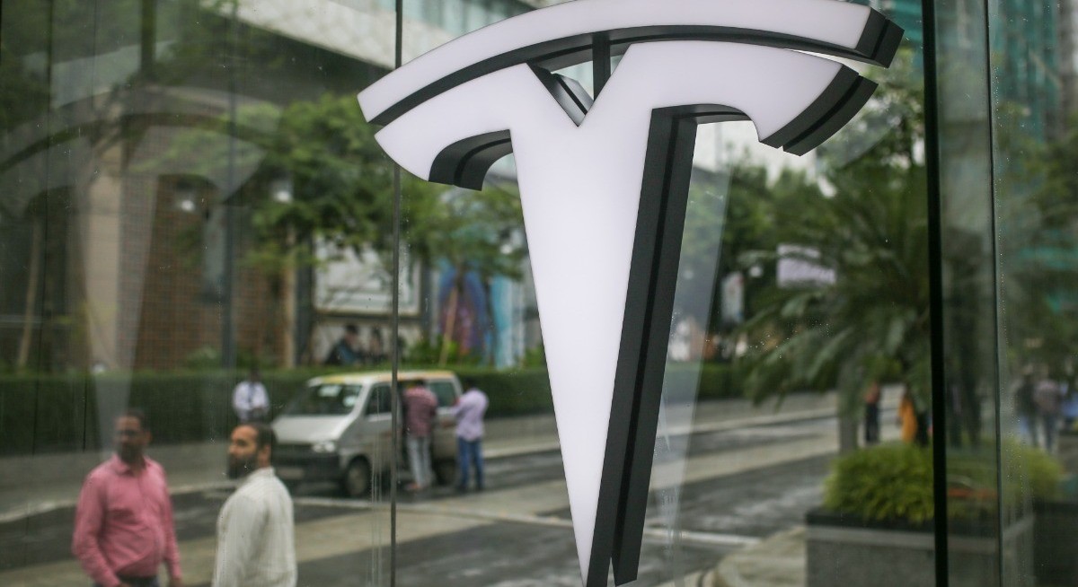 Musk hijacks Tesla earnings call to vouch for US$1 tril pay plan