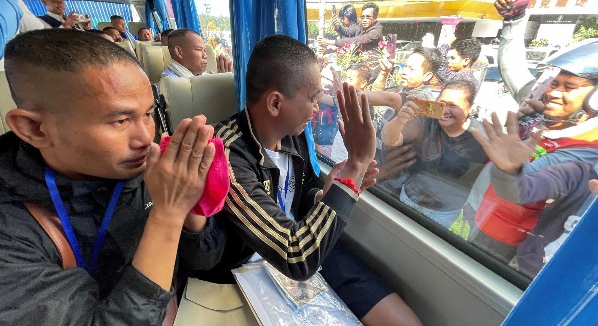 Thailand releases 18 Cambodian soldiers as border ceasefire holds