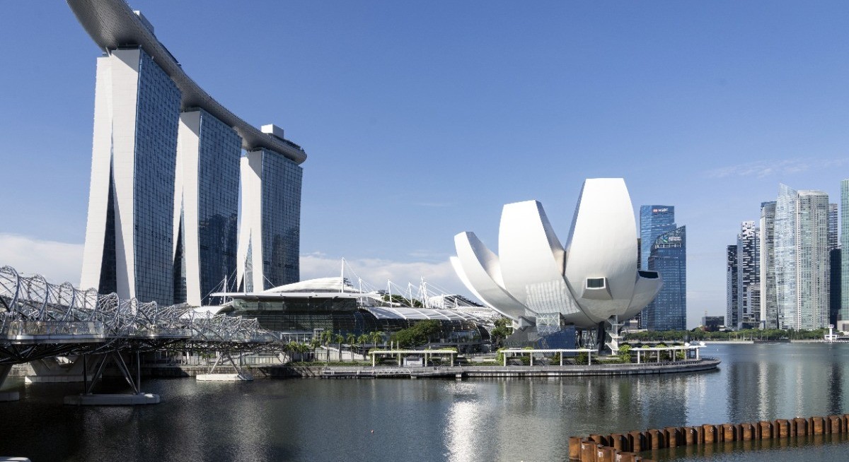 Casino’s winning streak puts pressure on rival