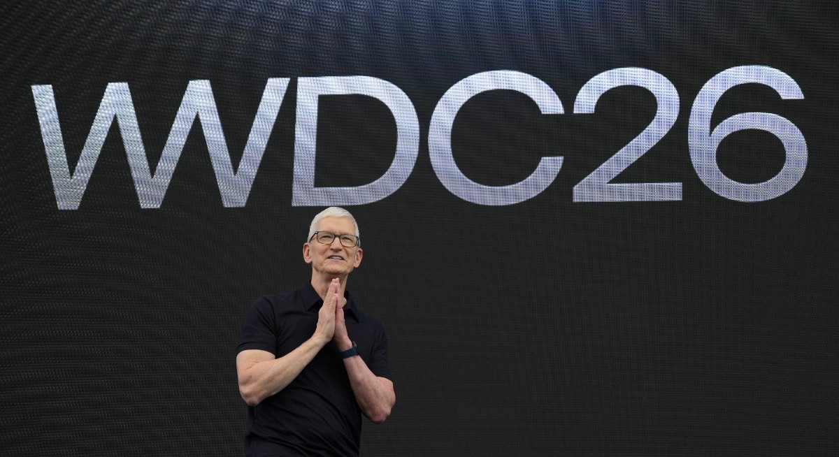 Apple investors give lukewarm reaction to new Siri, AI platform