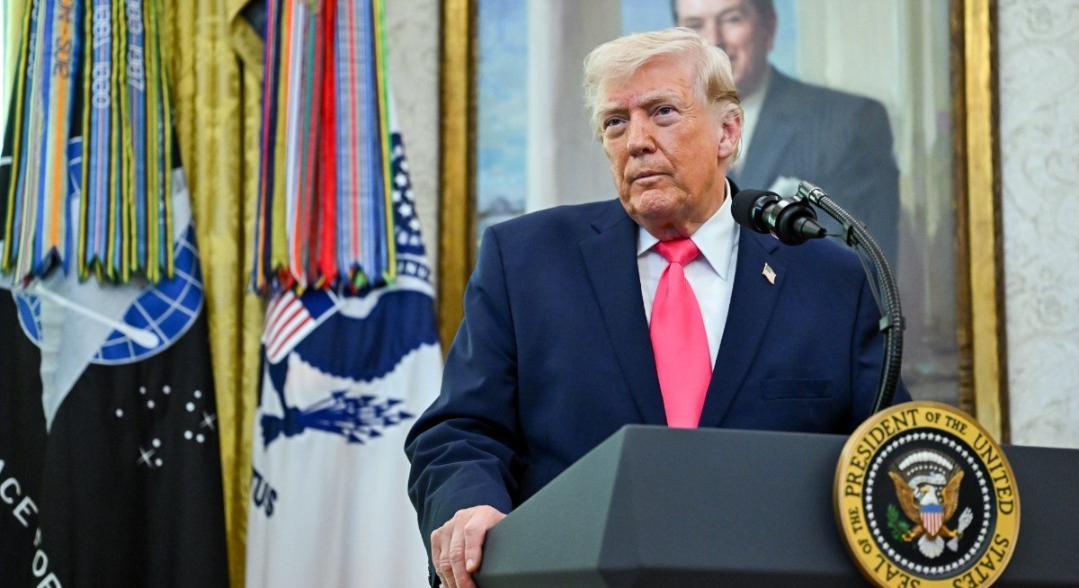 US threatens 50% tariffs on countries supplying weapons to Iran, discussing sanctions relief