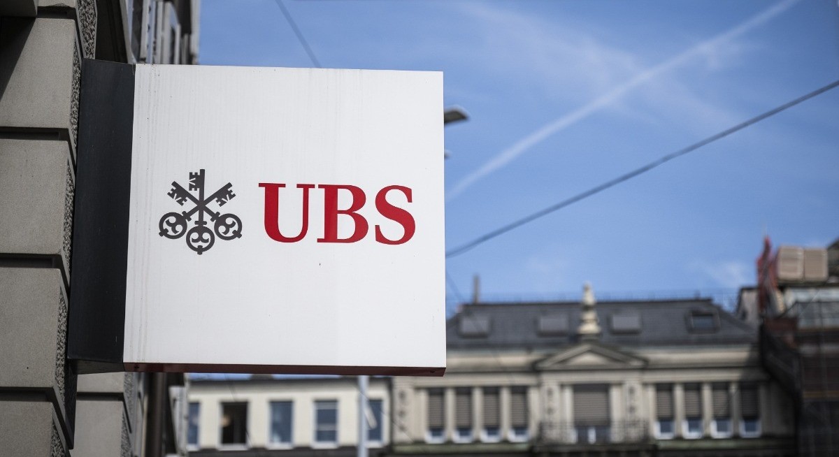 UBS profit beats expectations on investment bank, legal costs